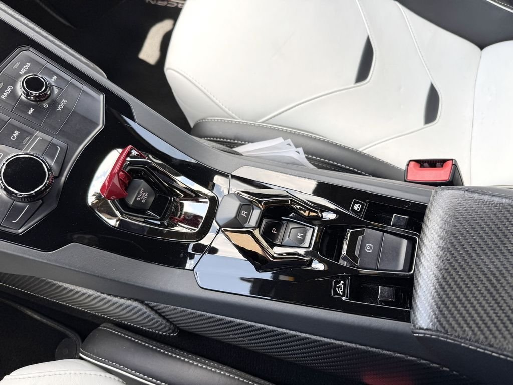 Used 2018 Silver Lamborghini LP580-2S image 23