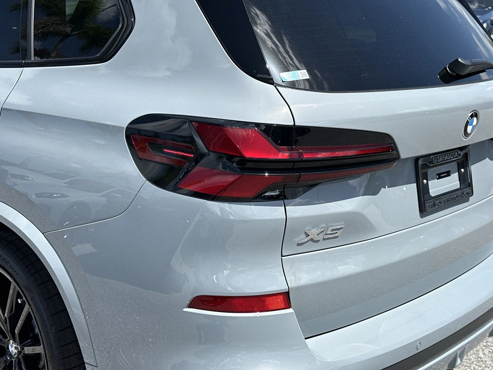 New 2026 Brooklyn Grey Metallic BMW sDrive40i image 9