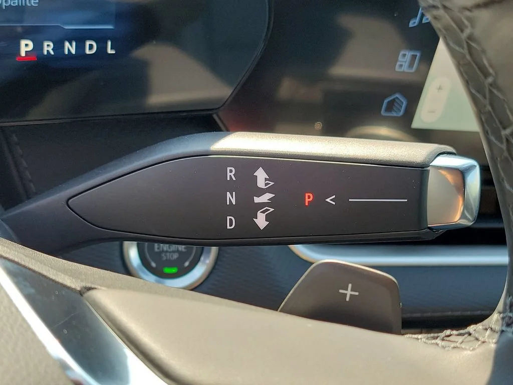 New 2027 Summit White Chevrolet LT image 17