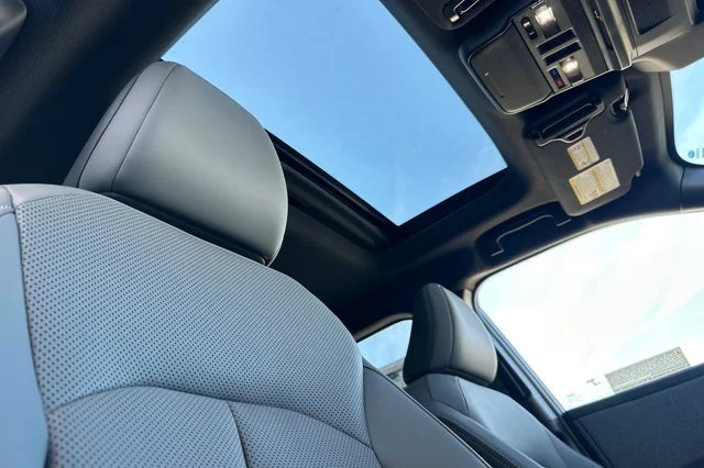 New 2026 SAPPHIRE BLUE PEARL Subaru Limited image 14