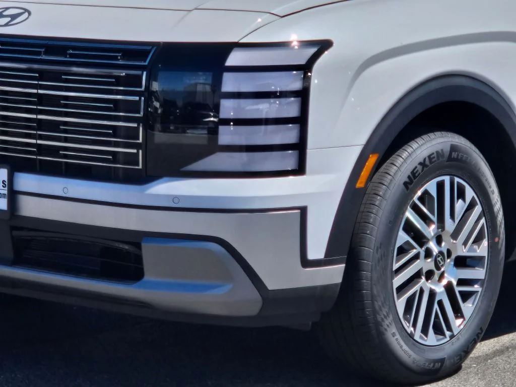 New 2026 White Pearl Hyundai SEL image 2
