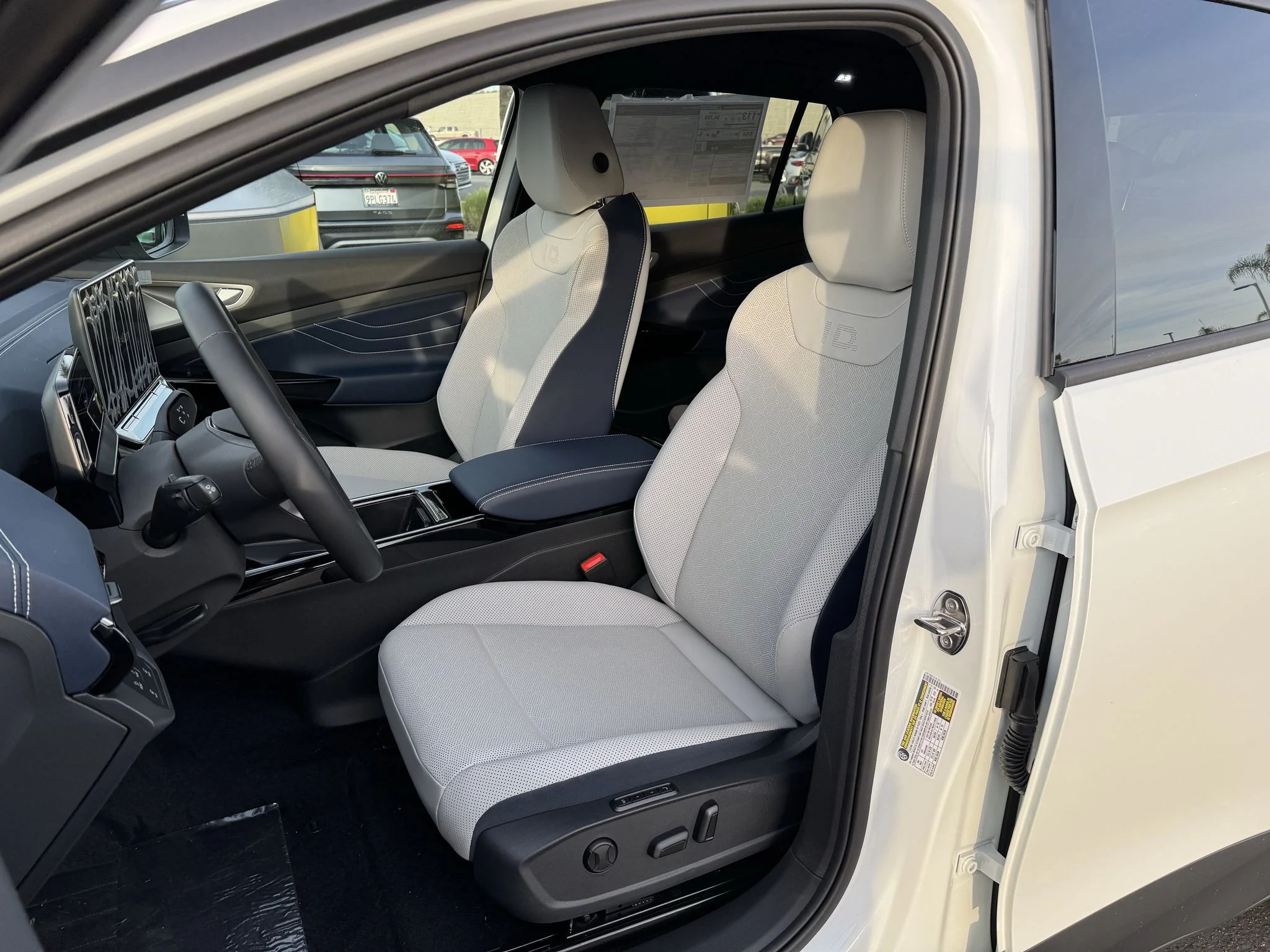 New 2026 Opal White Pearl Volkswagen Pro S image 13