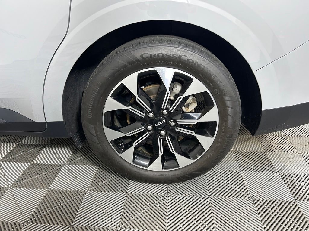 Used 2024 White Kia EX image 20