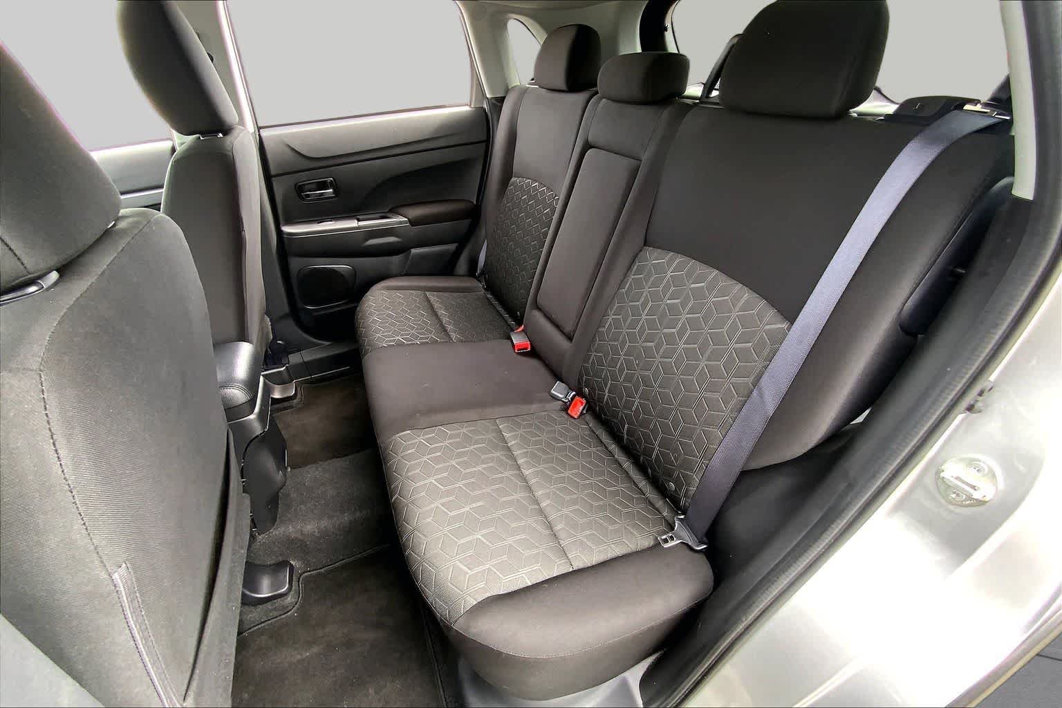 Used 2024 Alloy Silver Metallic Mitsubishi ES image 20