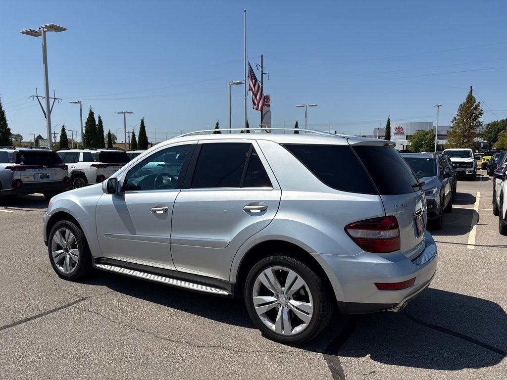 Used 2009 Silver Mercedes-Benz ML 350 image 3