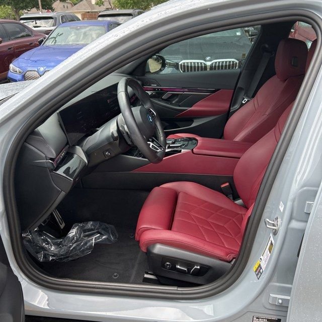 Certified Used 2025 Brooklyn Grey Metallic BMW xDrive40 image 3