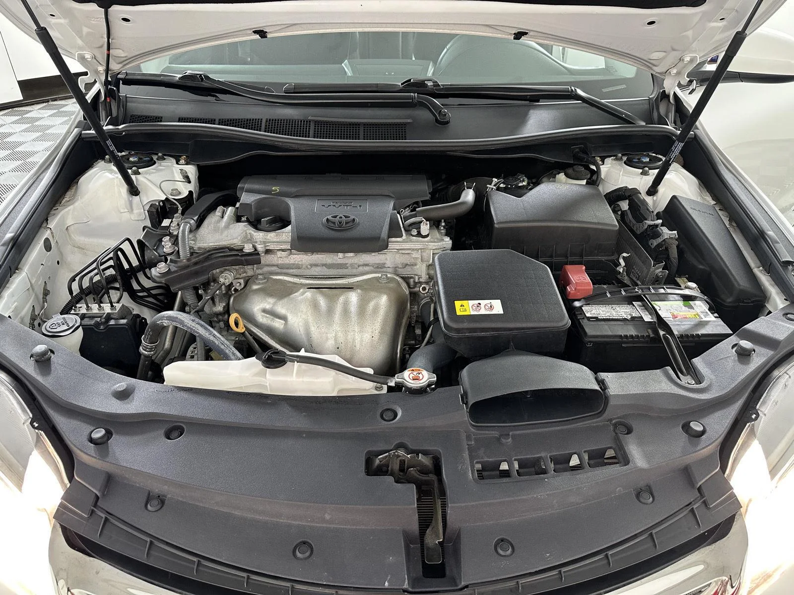 Used 2017 Blizzard Pearl Toyota XSE image 18