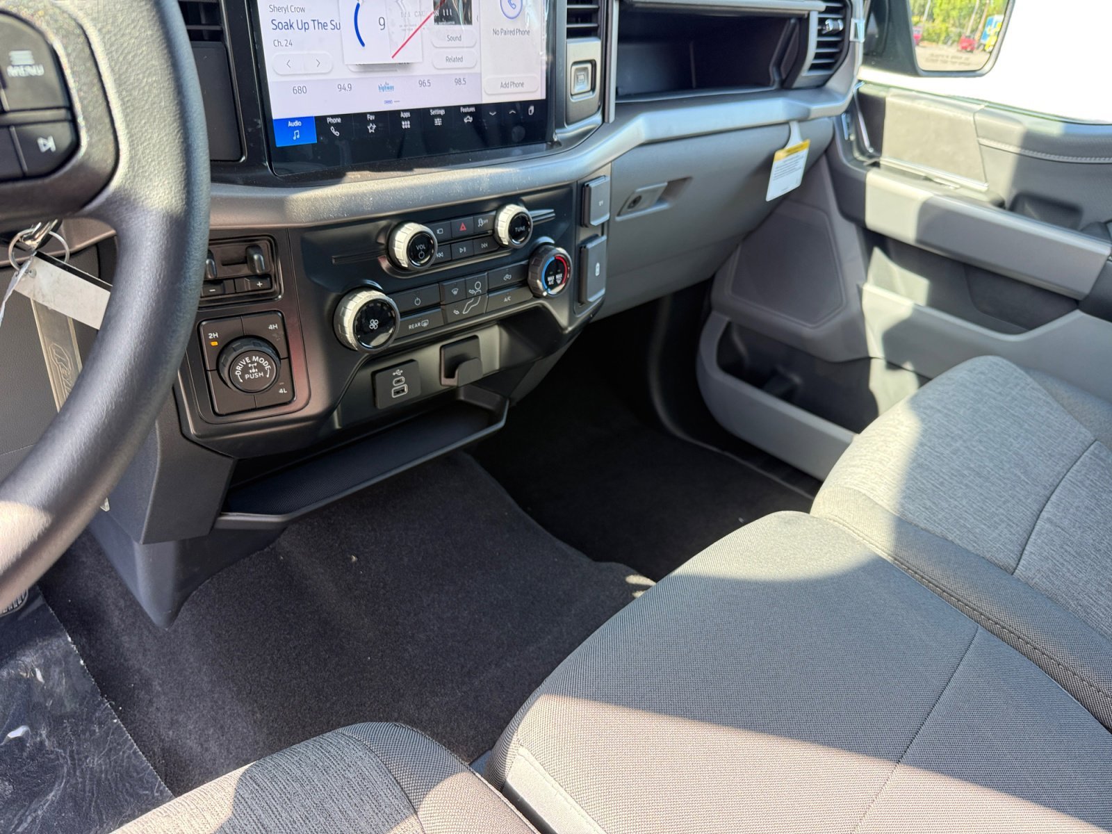 New 2026 Carbonized Gray Metallic Ford XLT image 13