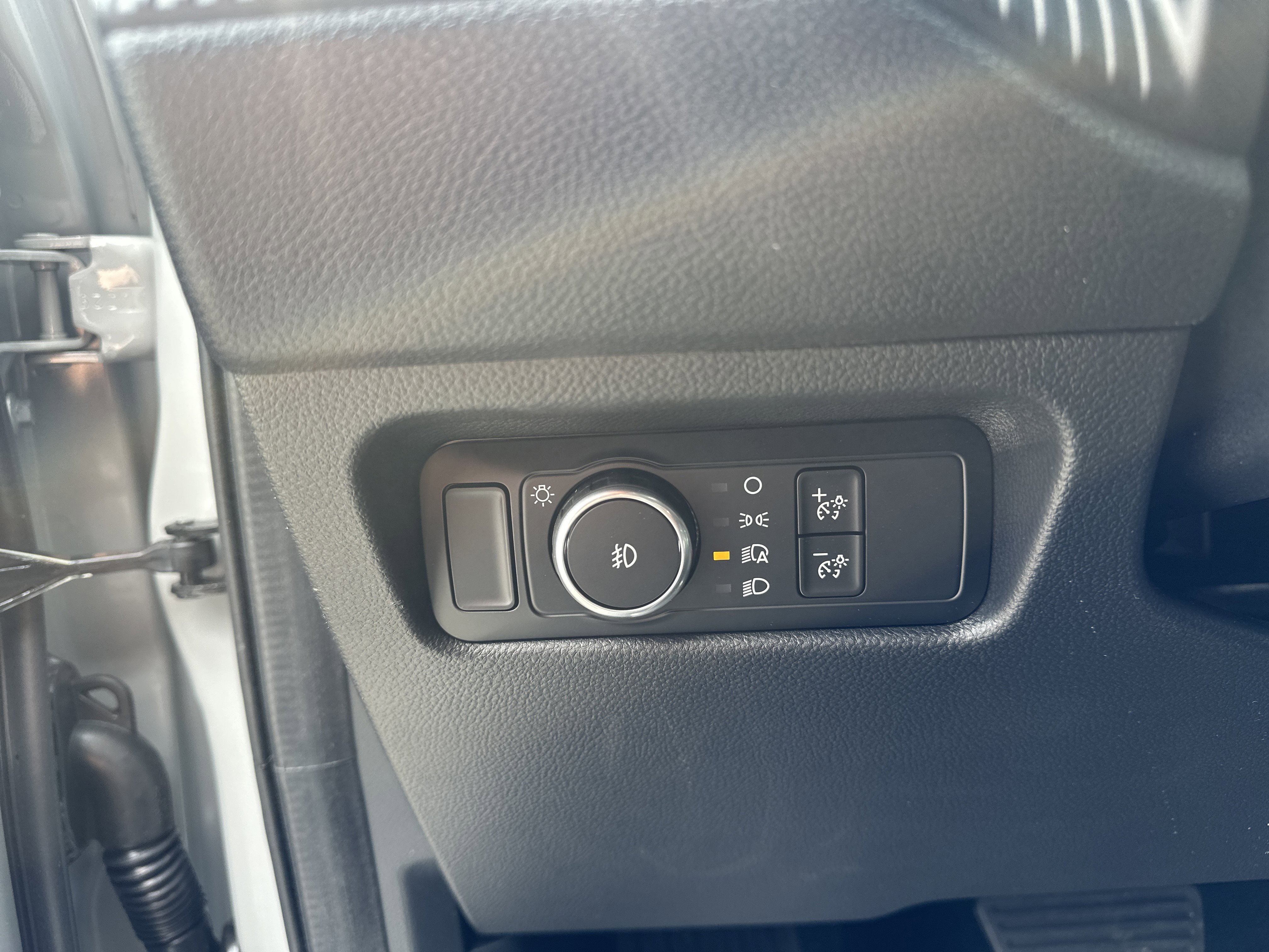 New 2026 Avalanche Ford XLT image 18