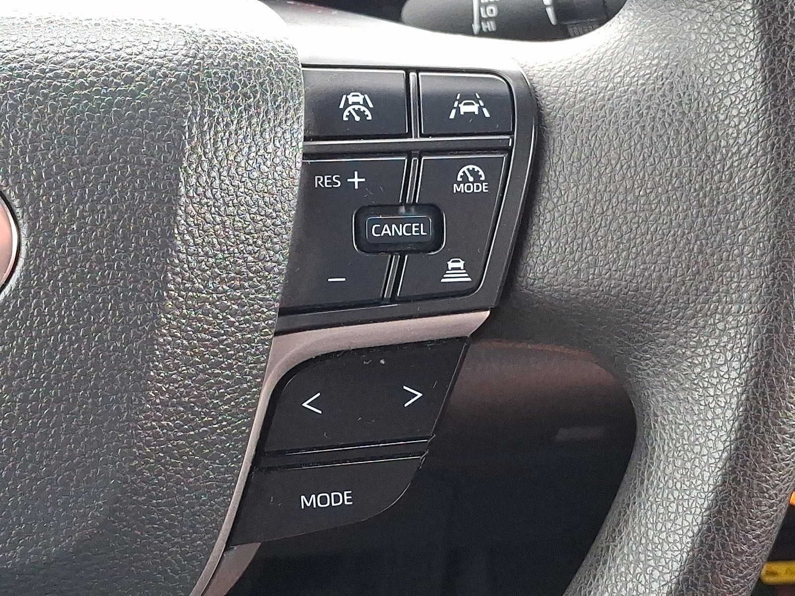 Used 2025 Ice Cap Toyota LE image 20