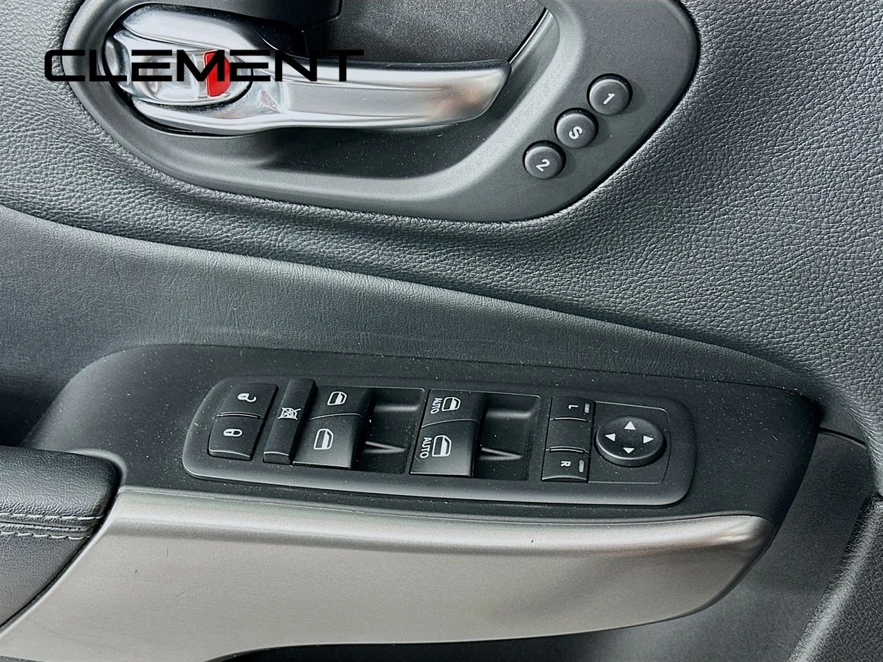 Used 2020 Billet Silver Metallic Clearcoat Jeep Limited image 26