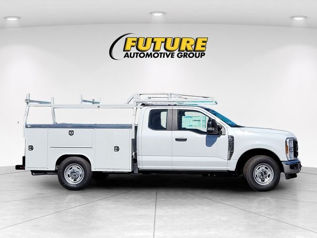 New 2026 Oxford White Ford F-250® XL image 33