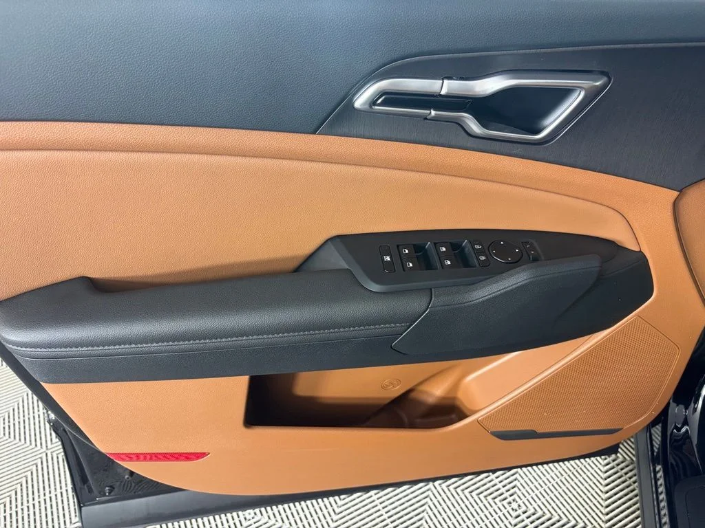 New 2026 Ebony Black Kia X-Line image 10