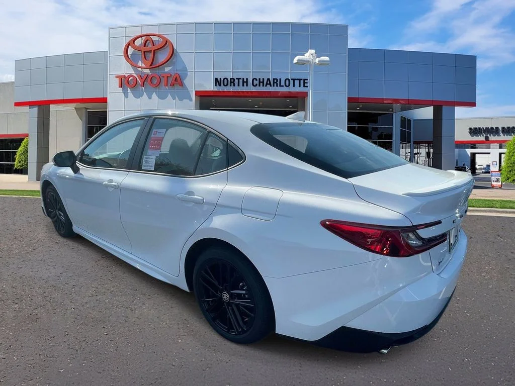 New 2026 Ice Cap Toyota SE image 5