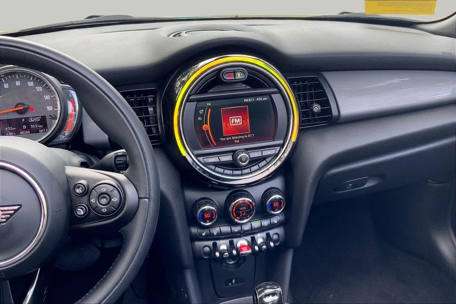 Used 2020 Caribbean Aqua Metallic MINI Cooper image 6