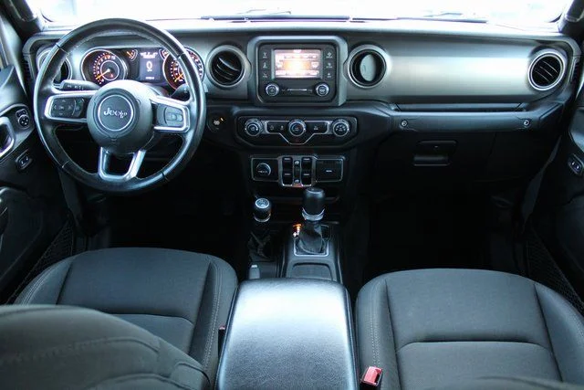 Used 2020 Silver Jeep Sport image 14