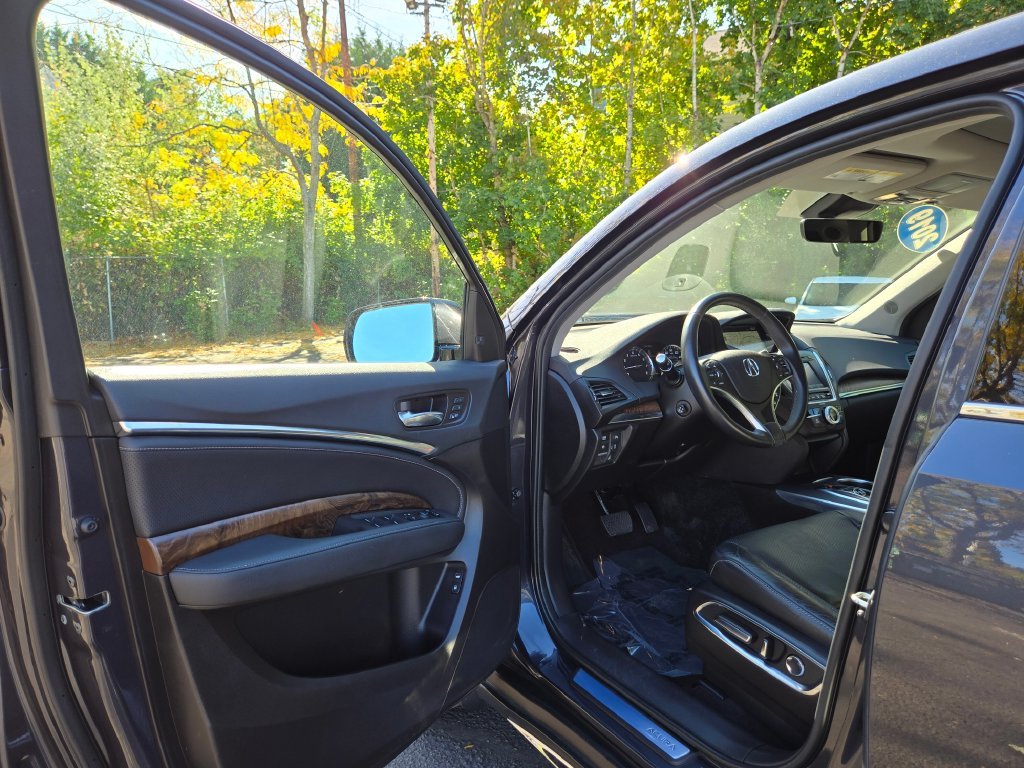 Used 2019 Gunmetal Metallic Acura 3.5L Technology Package image 20