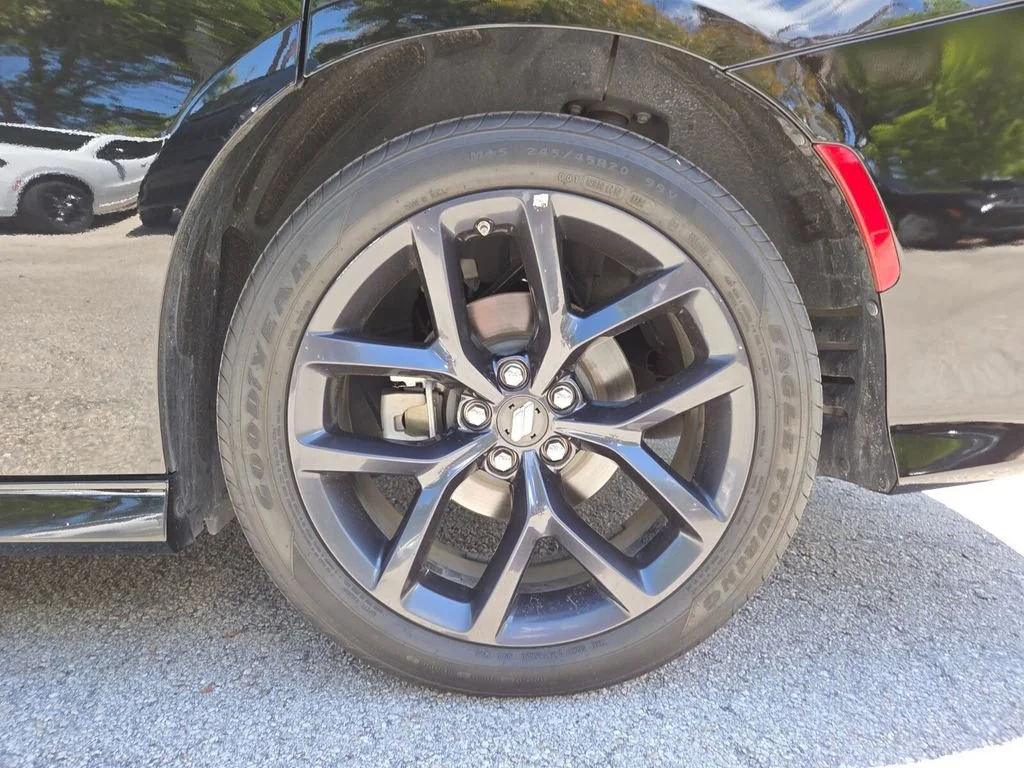 Certified Used 2023 Pitch Black Clearcoat Dodge R/T image 15