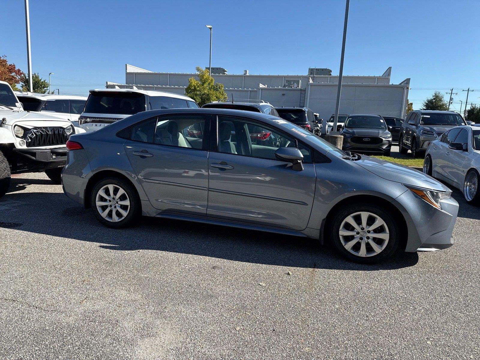 Used 2022 Celestite Toyota LE image 21