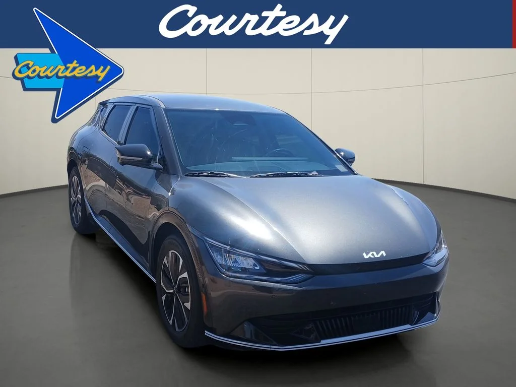 2023 Kia EV6 Wind's photo