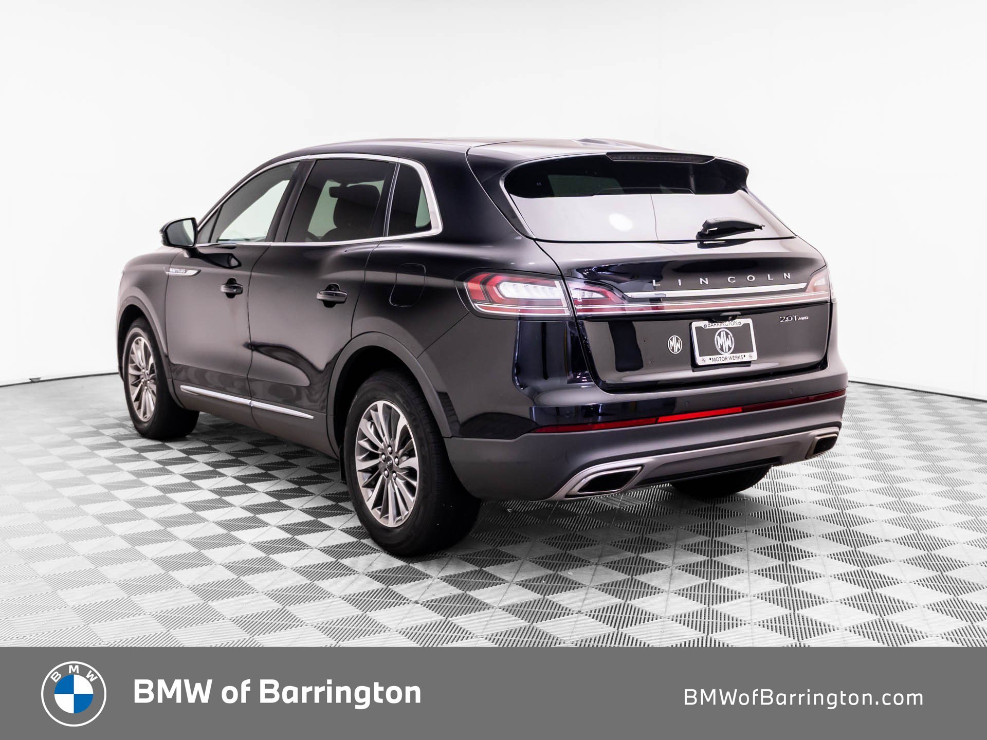 Used 2019 Black Lincoln Select image 3