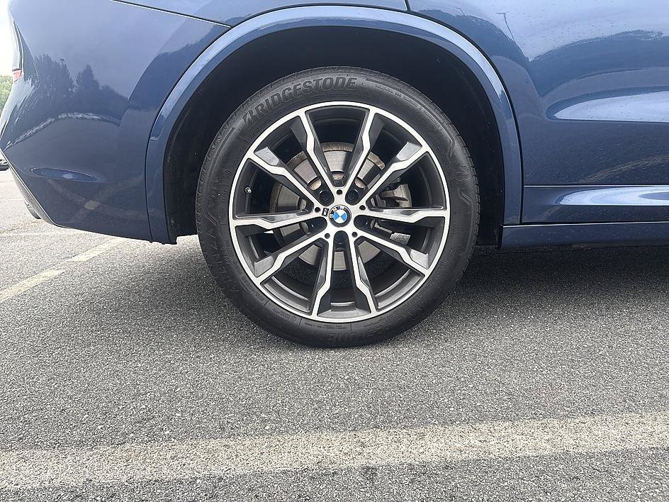 Used 2021 Phytonic Blue Metallic BMW xDrive30i image 12