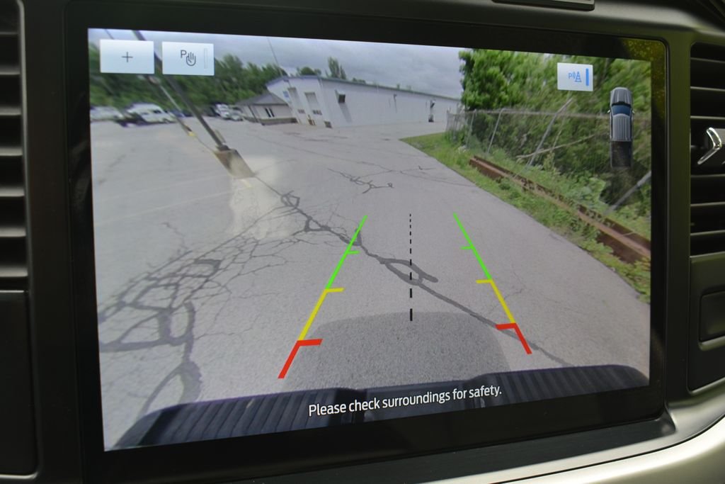 Used 2023 Gray Ford XLT image 17