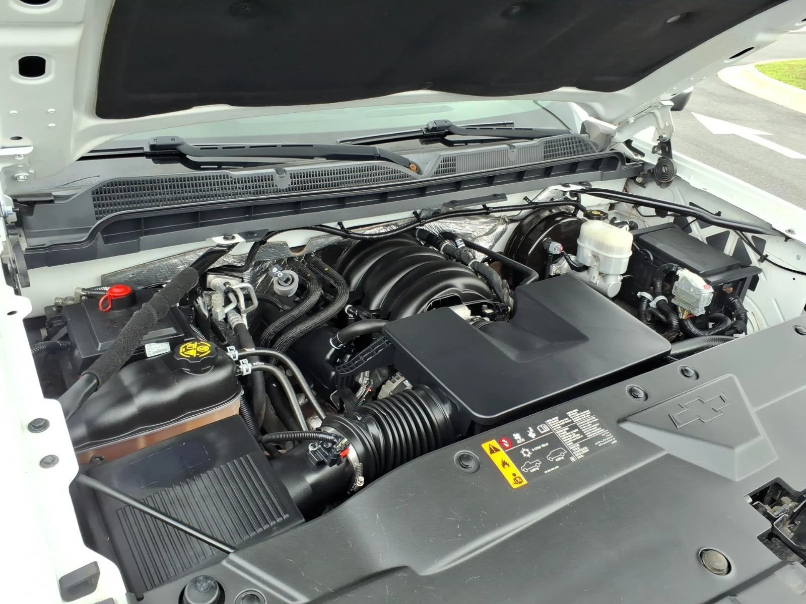 Used 2018 Summit White Chevrolet LT image 28