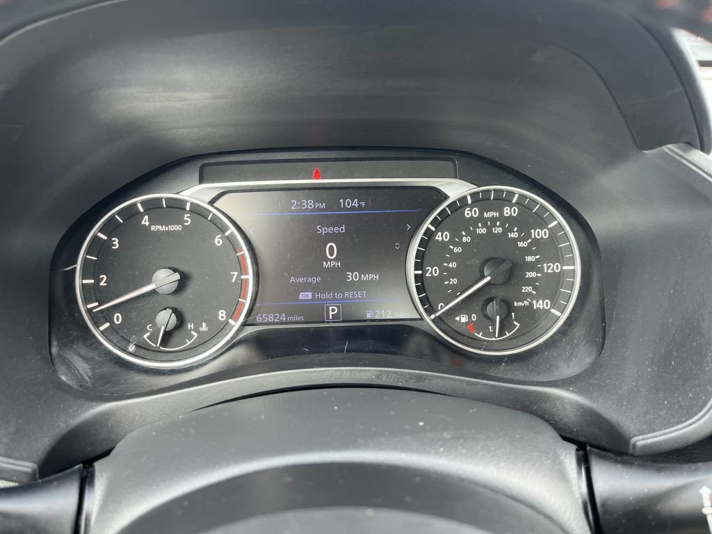 Used 2023 White Nissan 2.5 SR image 16