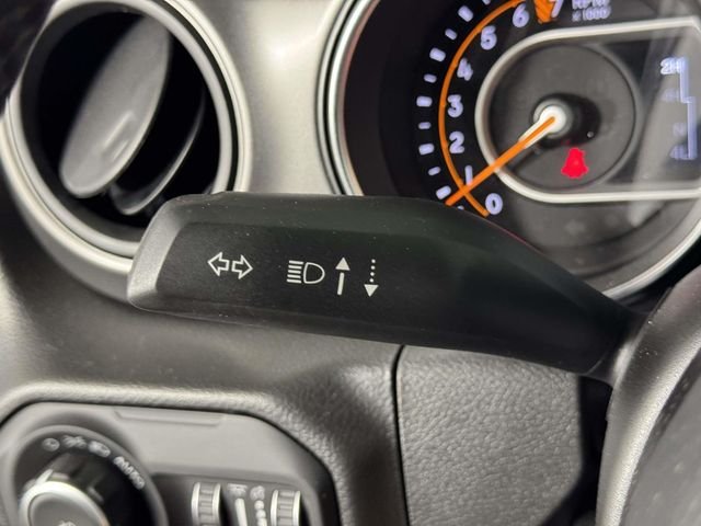 Used 2022 Silver Jeep Unlimited Sport S image 22