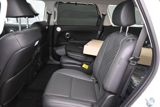 New 2026 White Hyundai SEL AWD image 14