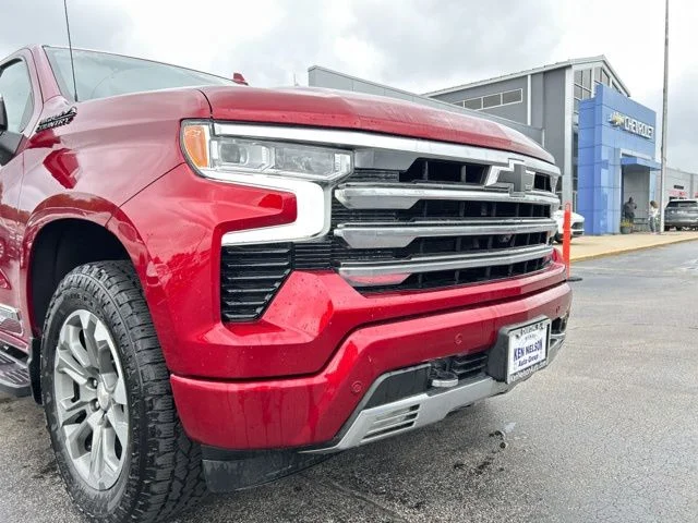 Used 2024 Red Chevrolet High Country image 4