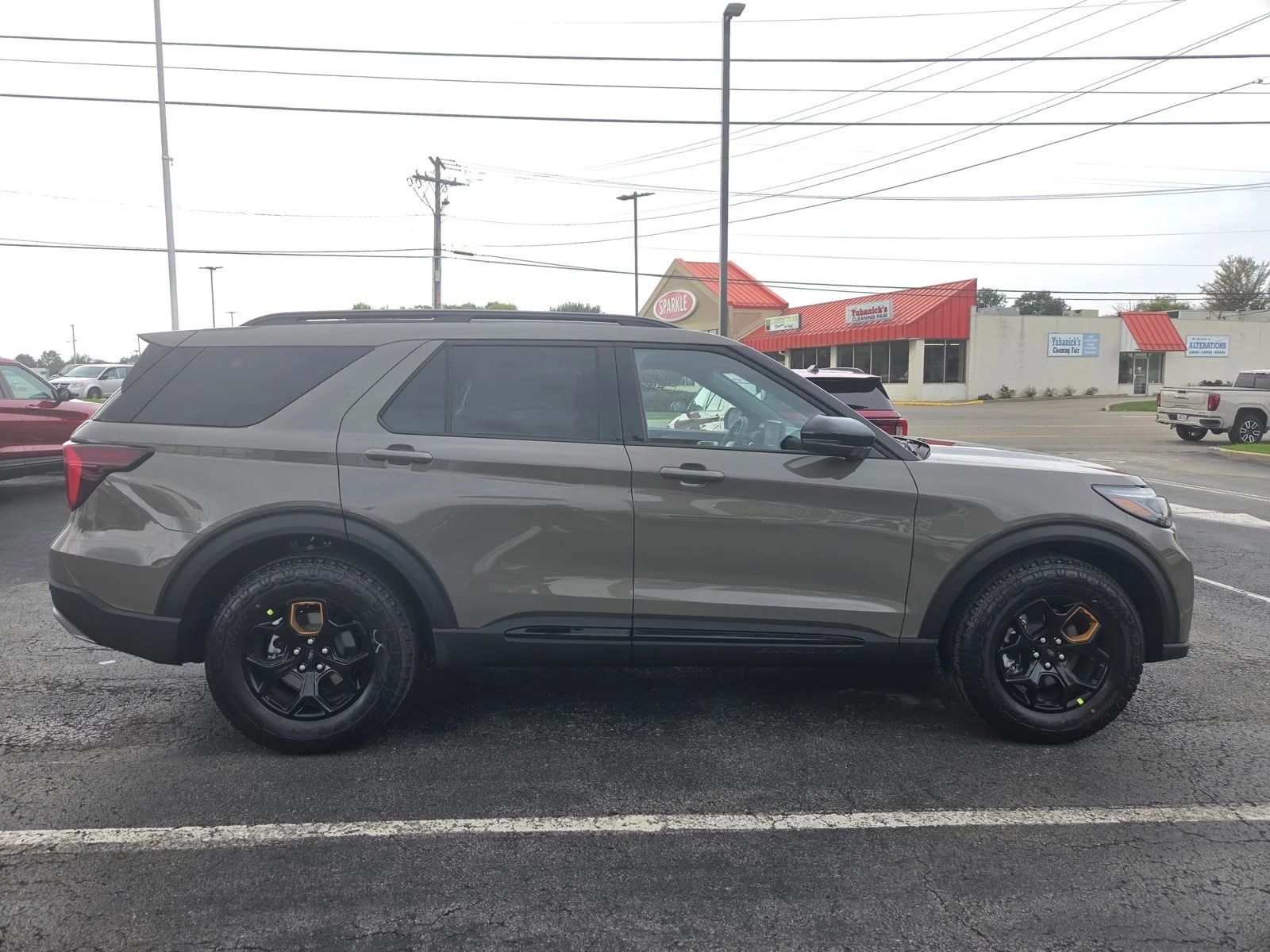 New 2027 Marsh Gray Ford Tremor® image 6
