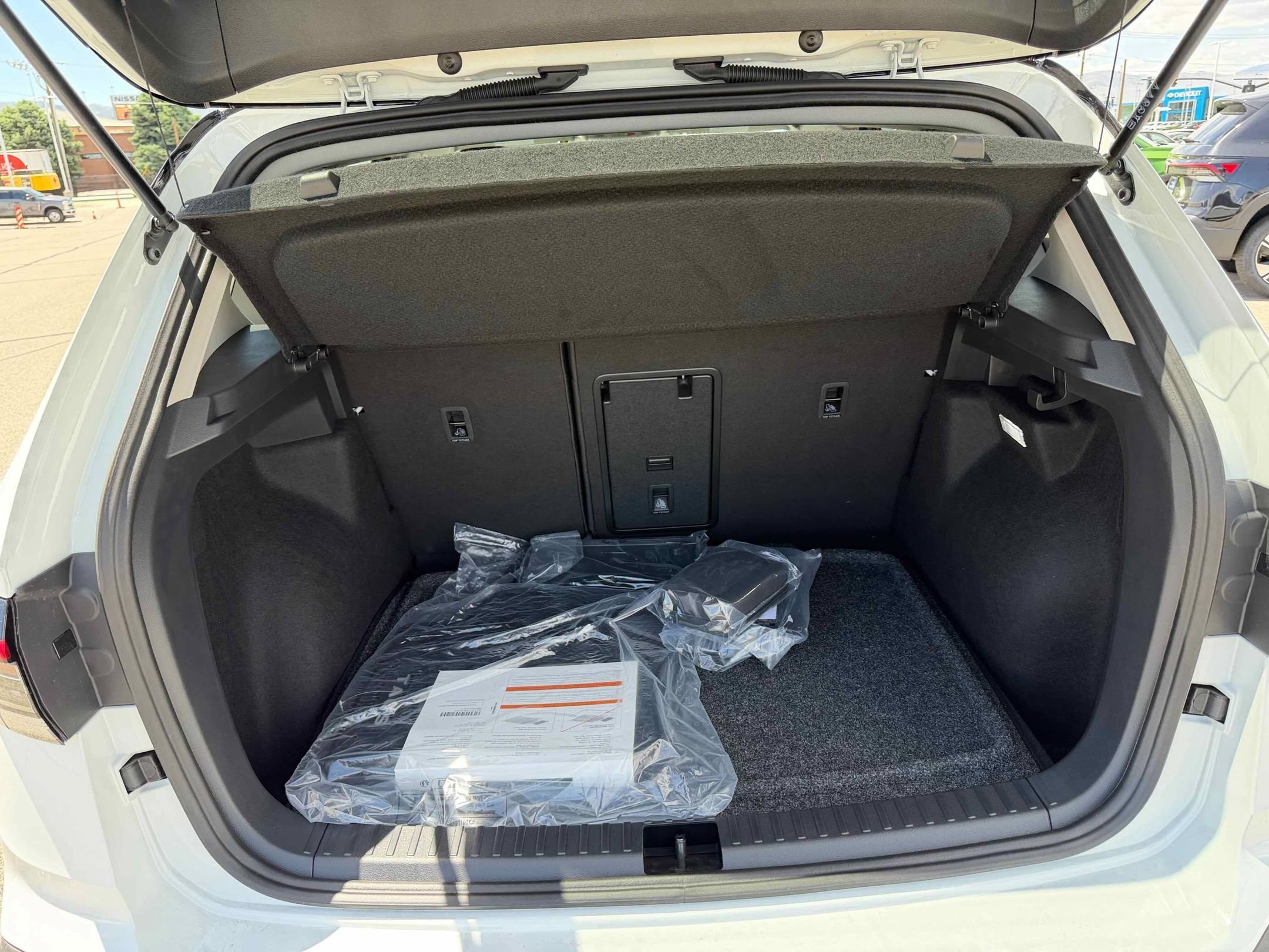 New 2026 Pure White Volkswagen SE Black image 32