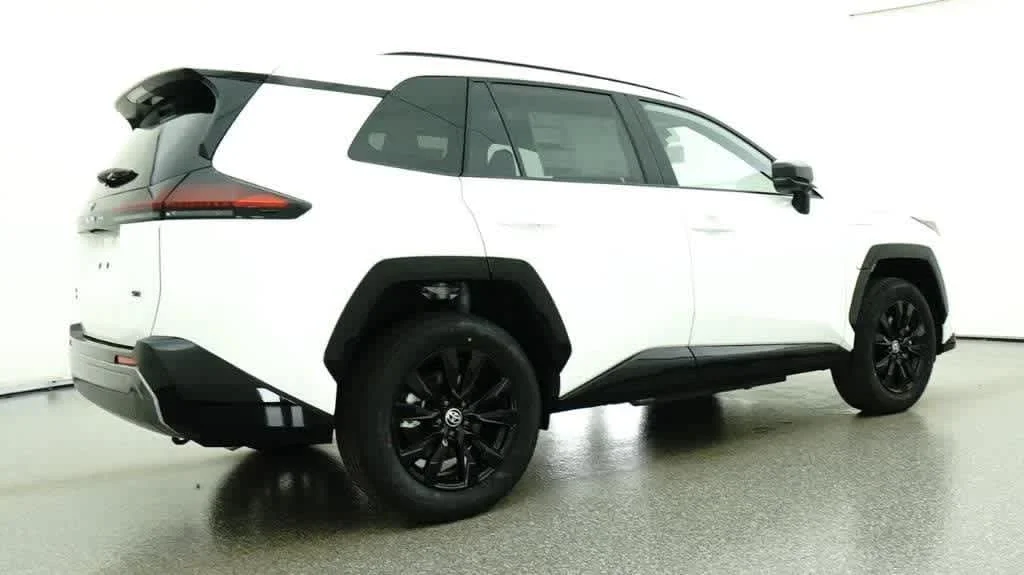 New 2026 Ice Cap Toyota SE image 25