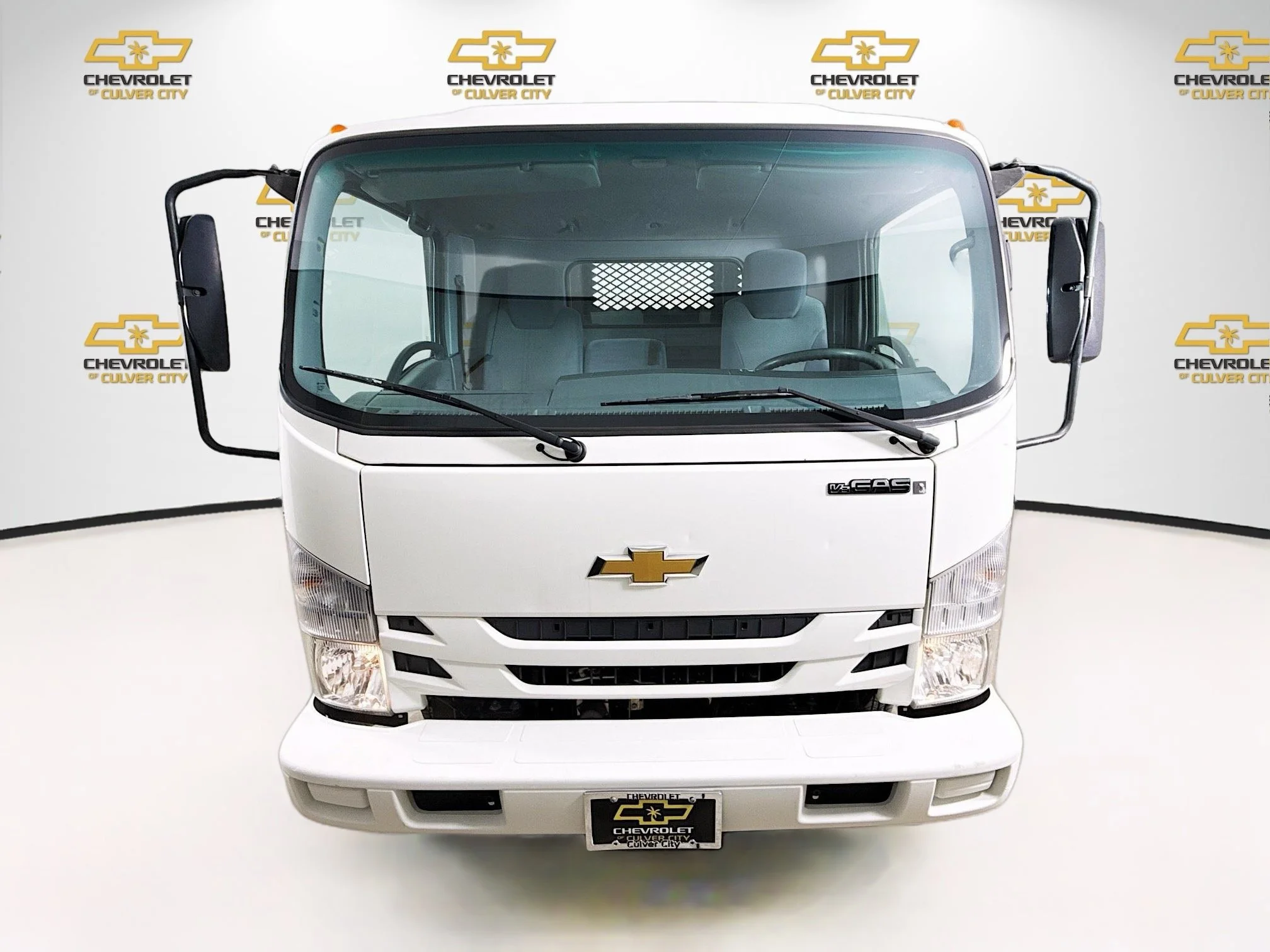 Used 2020 Arc White Chevrolet 2WD Reg Cab 150" image 2