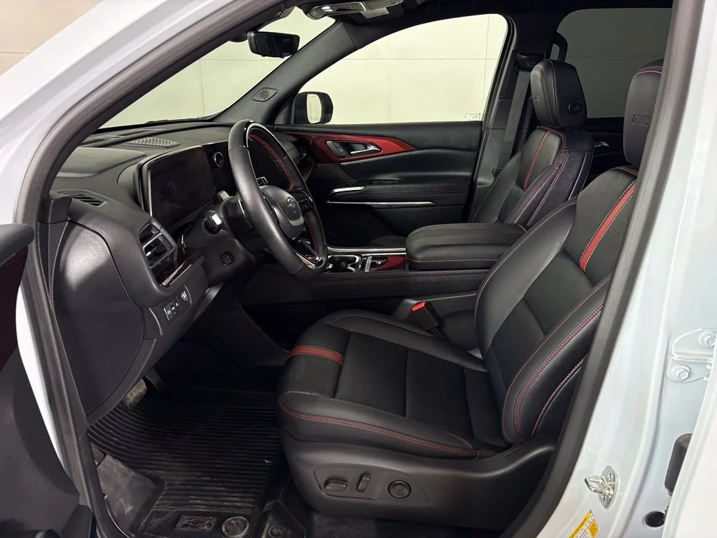 Certified Used 2026 Polar White Tricoat Chevrolet RS image 19