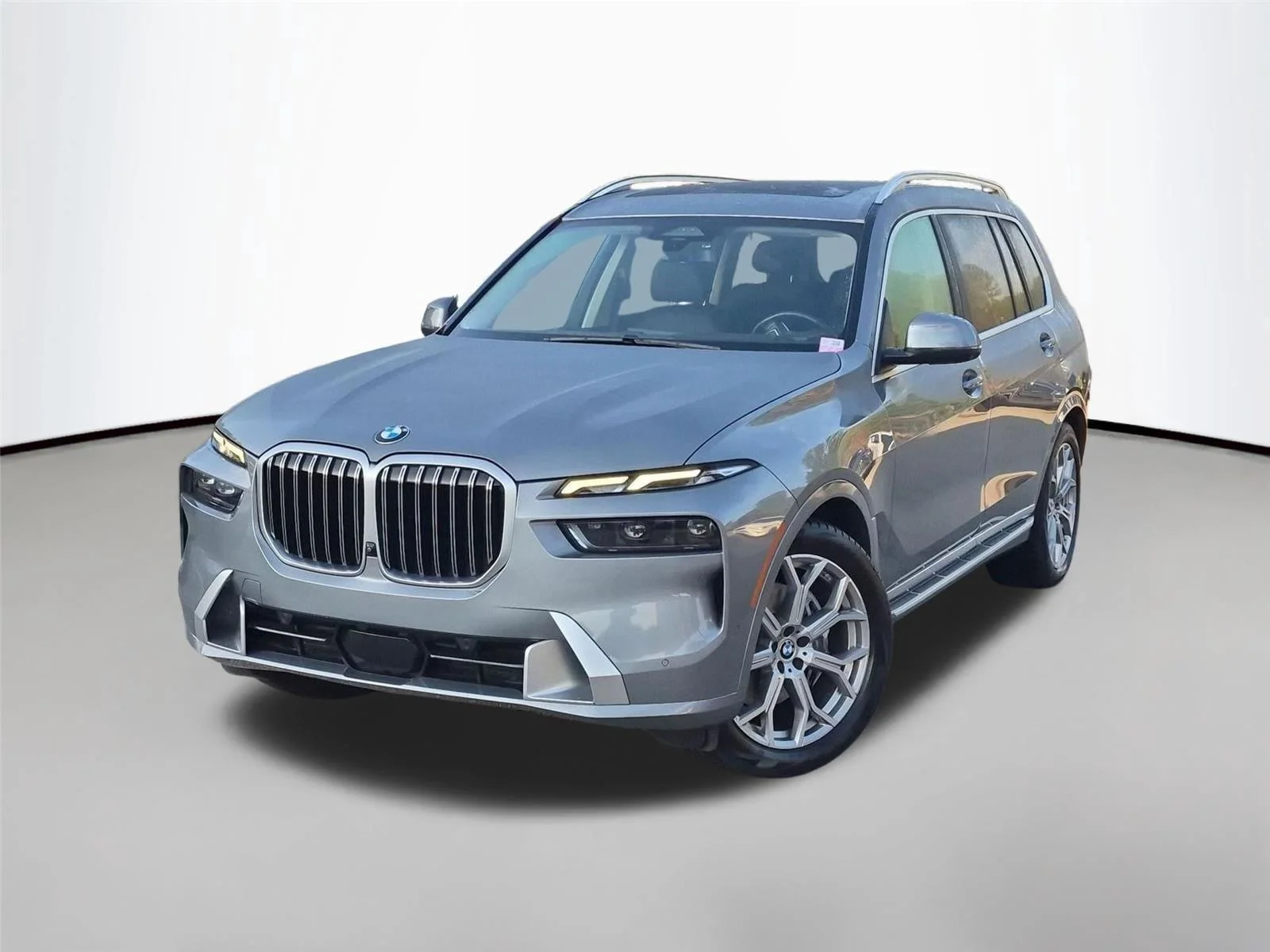 Used 2024 Skyscraper Grey Metallic BMW xDrive40i image 1