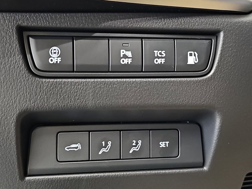 Used 2025 Silver Mazda Premium Plus image 29