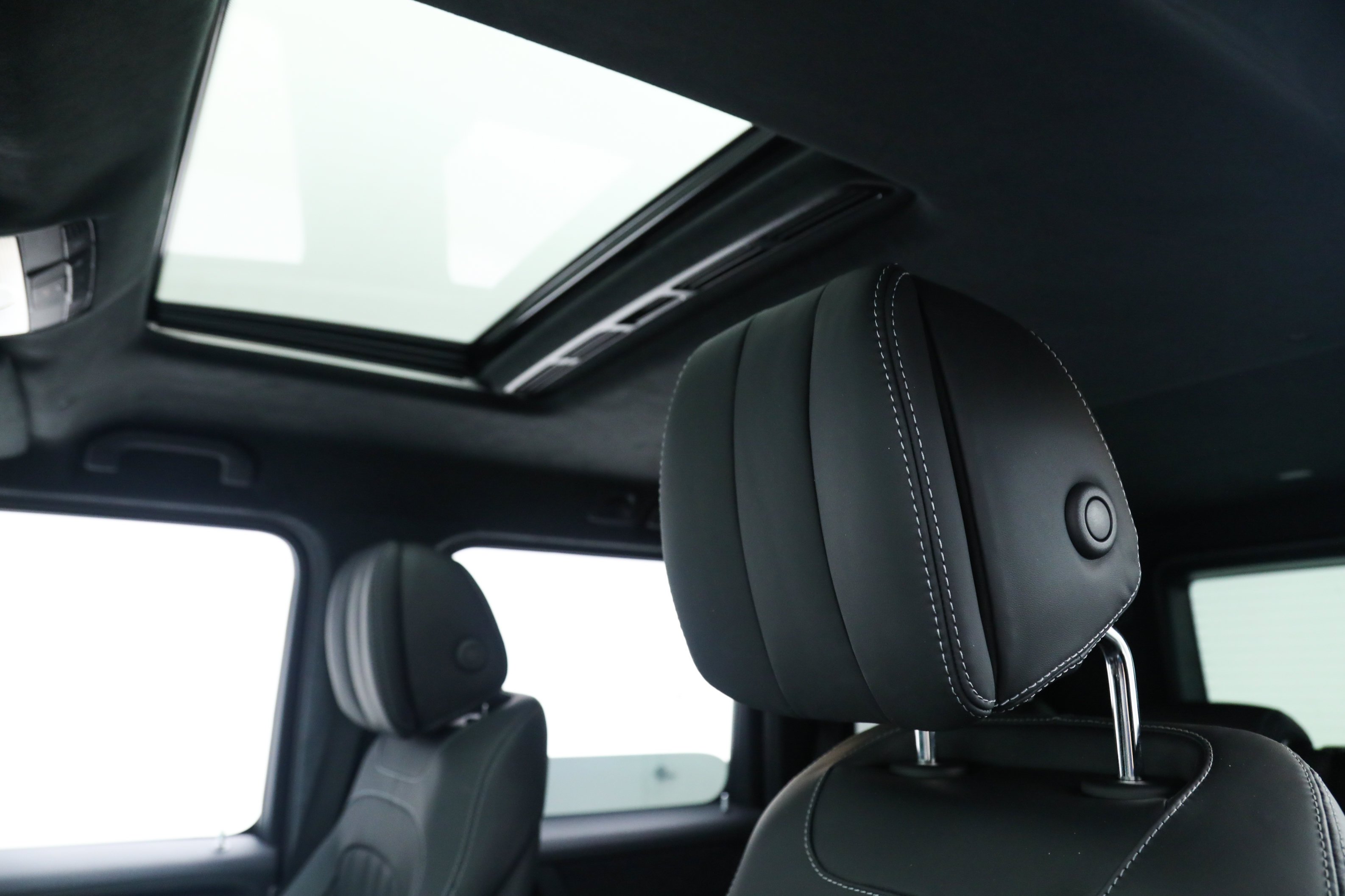 Used 2025 Gray Mercedes-Benz G 550 image 26