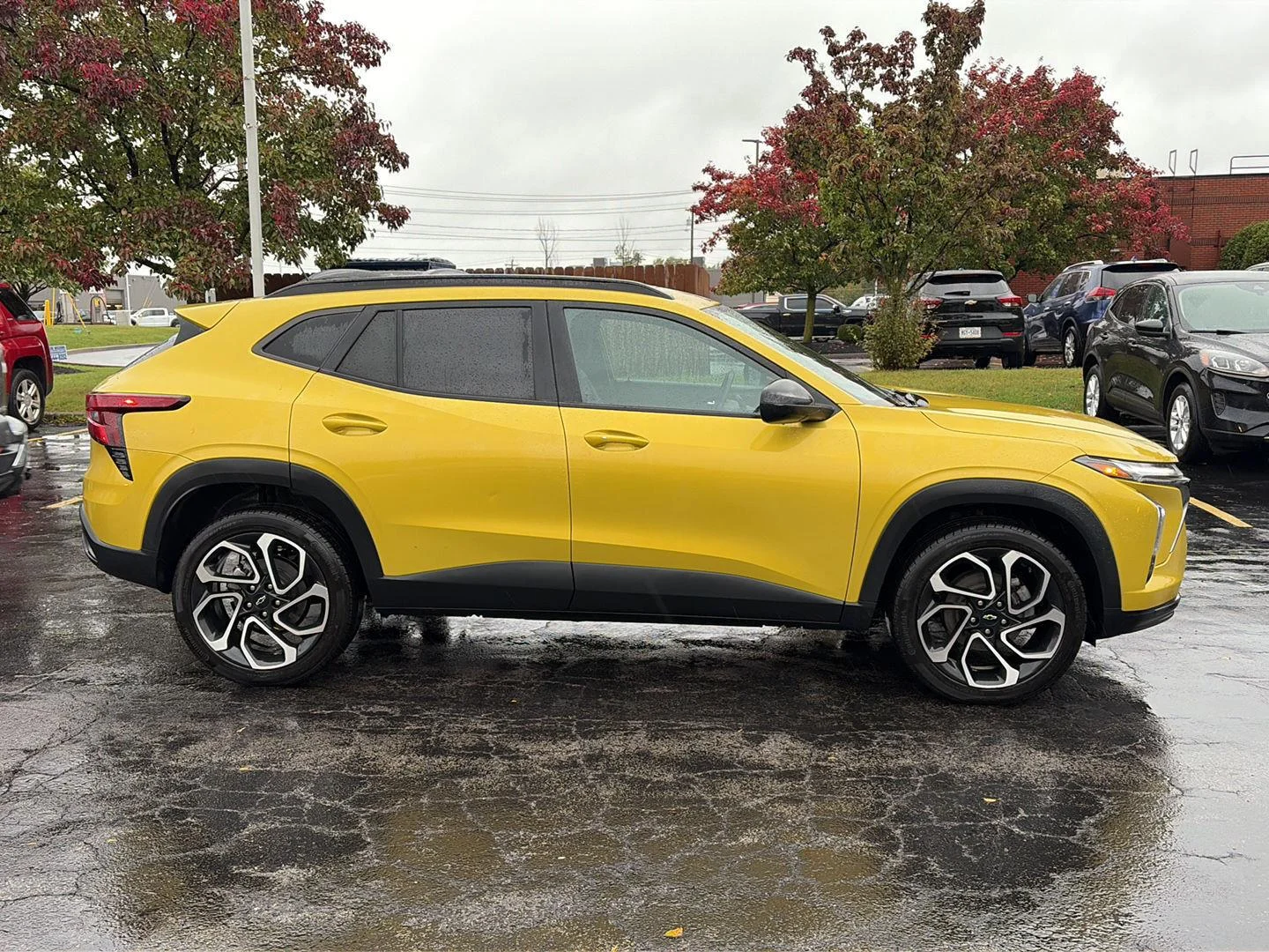Used 2024 Nitro Yellow Metallic Chevrolet 2RS image 8