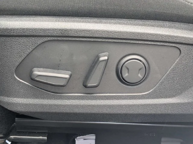 Used 2026 White Kia LX image 20
