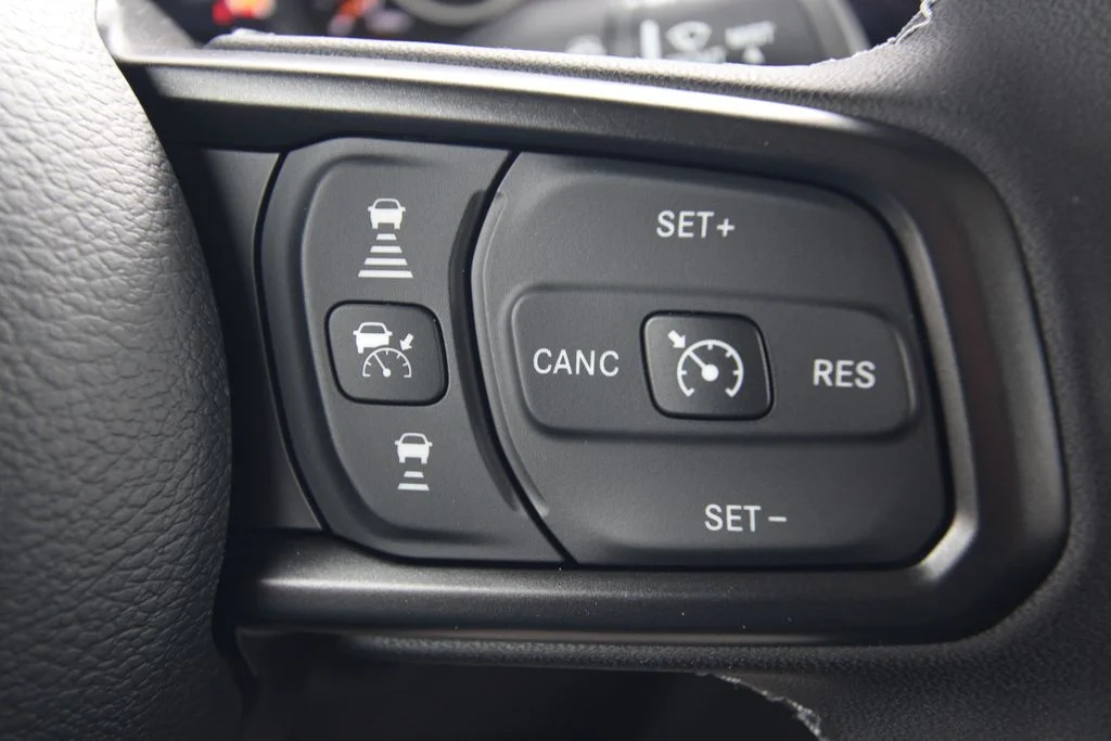 New 2026 Black Clear-Coat Exterior Paint Jeep Sahara image 24
