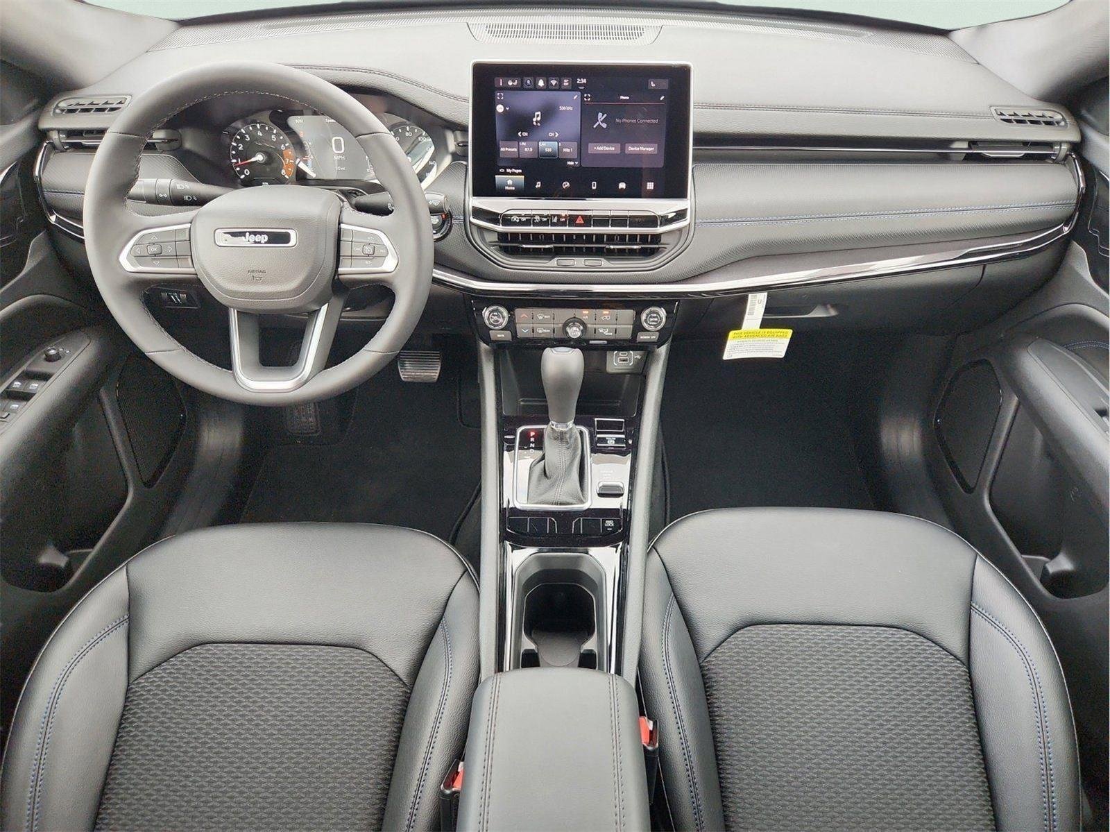 New 2026 Bright White Clear-Coat Exterior Paint Jeep Latitude Altitude image 10