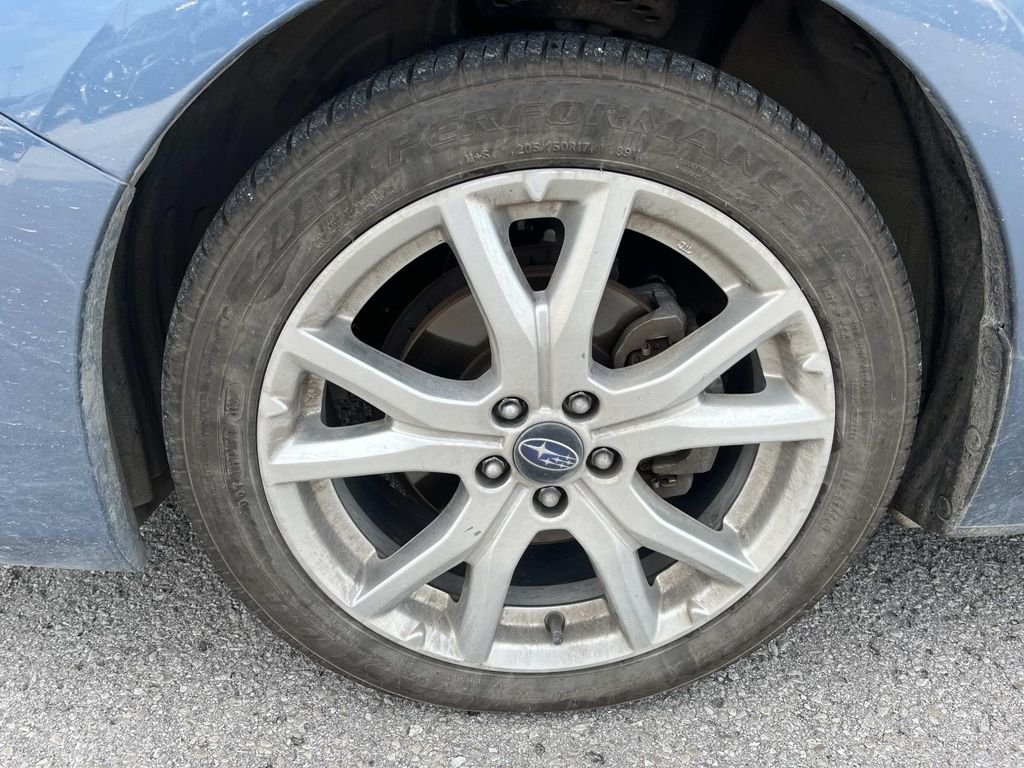 Used 2018 Blue Subaru 2.0i Limited image 14