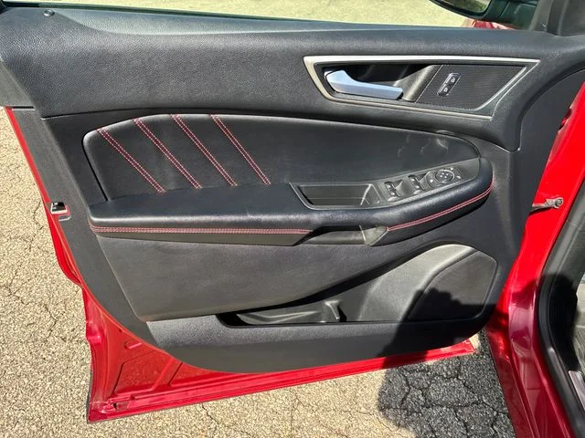 Used 2022 Red Metallic Ford ST Line image 16