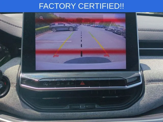 Used 2023 White Jeep Latitude Lux image 25