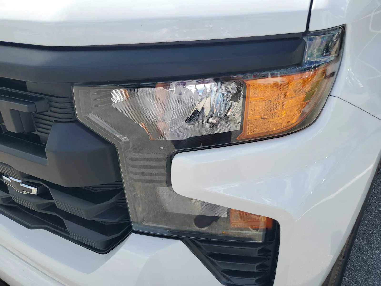 Used 2023 SUMMIT WHITE Chevrolet Custom image 12