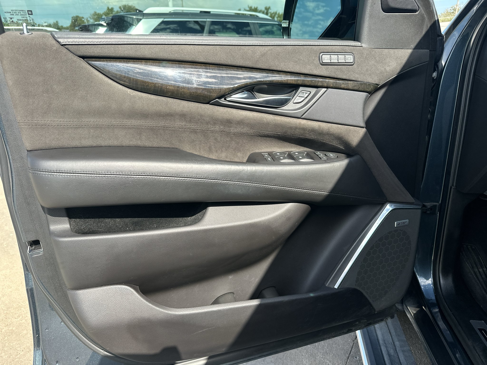 Used 2019 Shadow Metallic Cadillac Platinum image 15