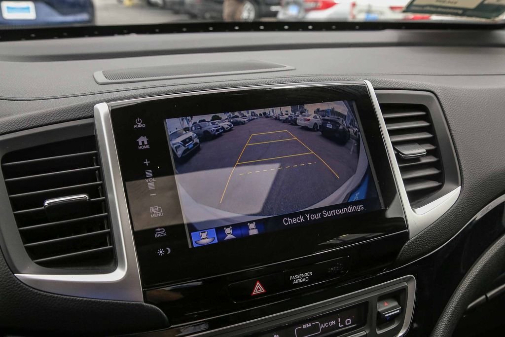 Used 2017 White Diamond Pearl Honda Touring image 25